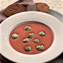 Creme de batata e beterraba com bolinhos de ricota