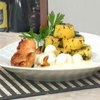 Filé de Frango ao Creme de Queijo Com Uvas e Batatas