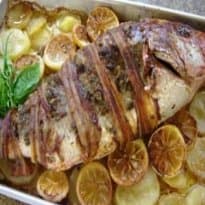Peixe intero Assado com Bacon, Ervas e Limão Siciliano