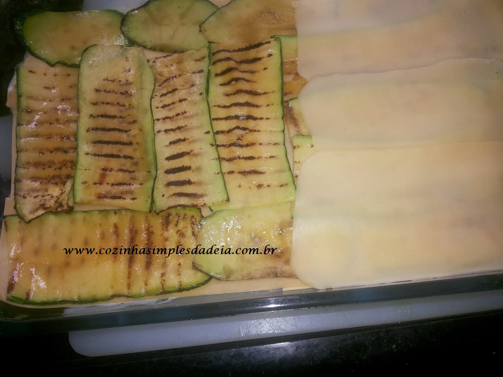 Lasanha de Abobrinha com Molho de Espinafre e Gorgonzola