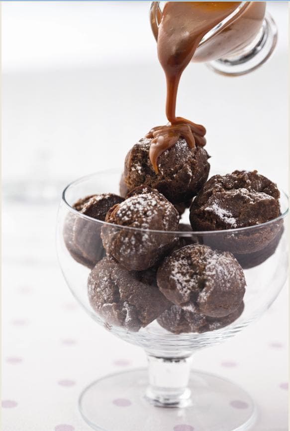 Bolinho de Chuva de Cappuccino com Dip de Doce de Leite