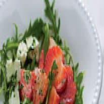 Salada de Morangos e Rúcula com Vinagreta de Hortelã