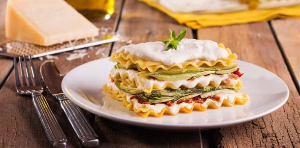 Lasanha de Abobrinha, Pasta de Queijo Branco e Tomate Seco