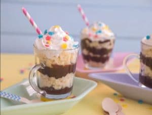 Bolo de Colher de Laranja com Ganache de Chocolate Amargo