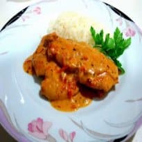 Filé de Frango ao Forno com Molho de Tomate