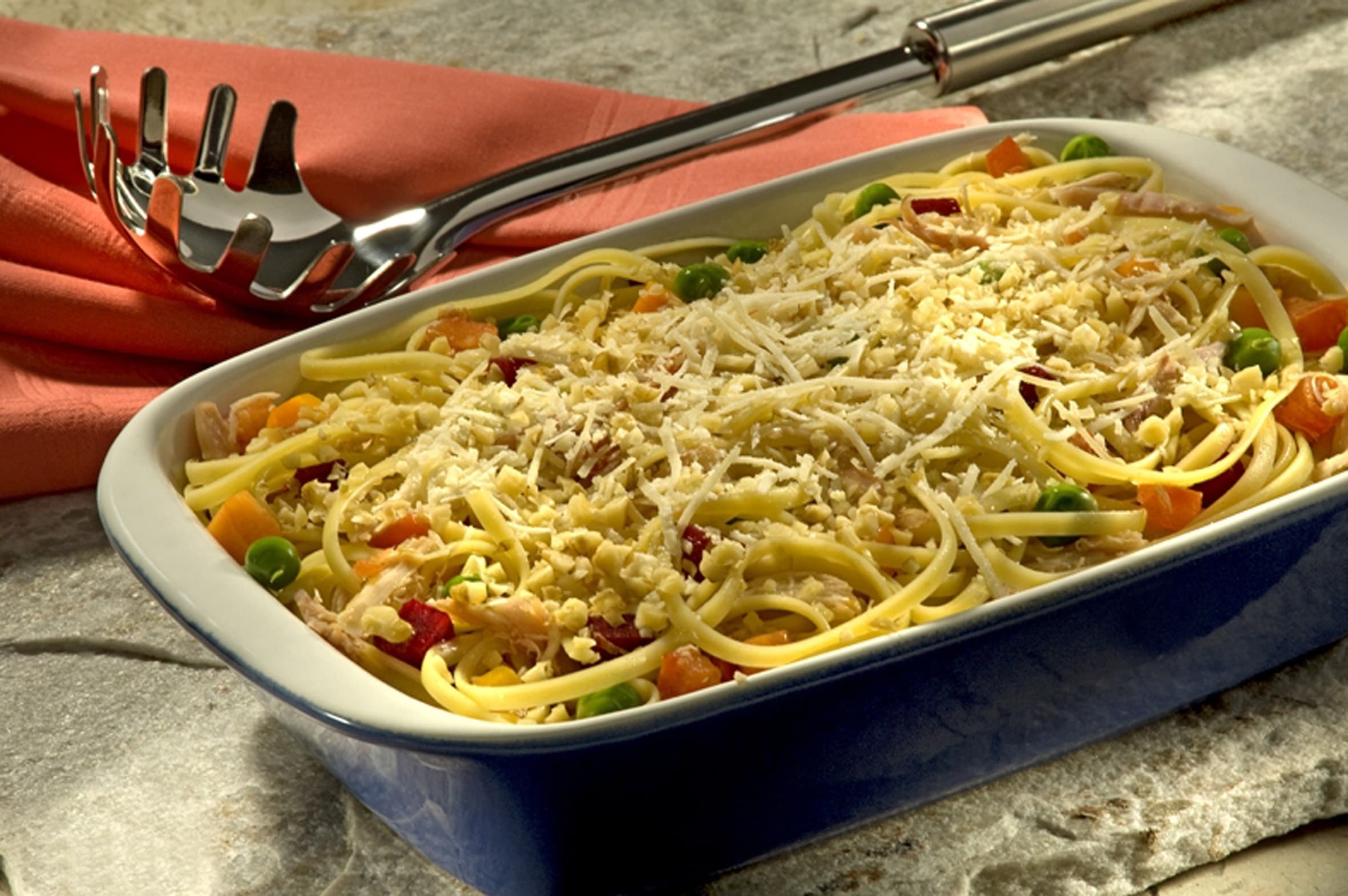 Ninho com Frango Defumado e Legumes Salteados