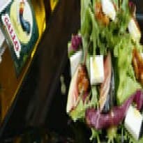 Salada Verde com Figos Assados e Queijo de Cabra