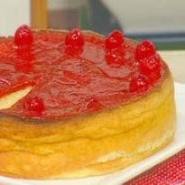 Torta de Queijo com Creme de Goiaba