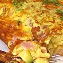 Omelete com presunto, queijo e ervas