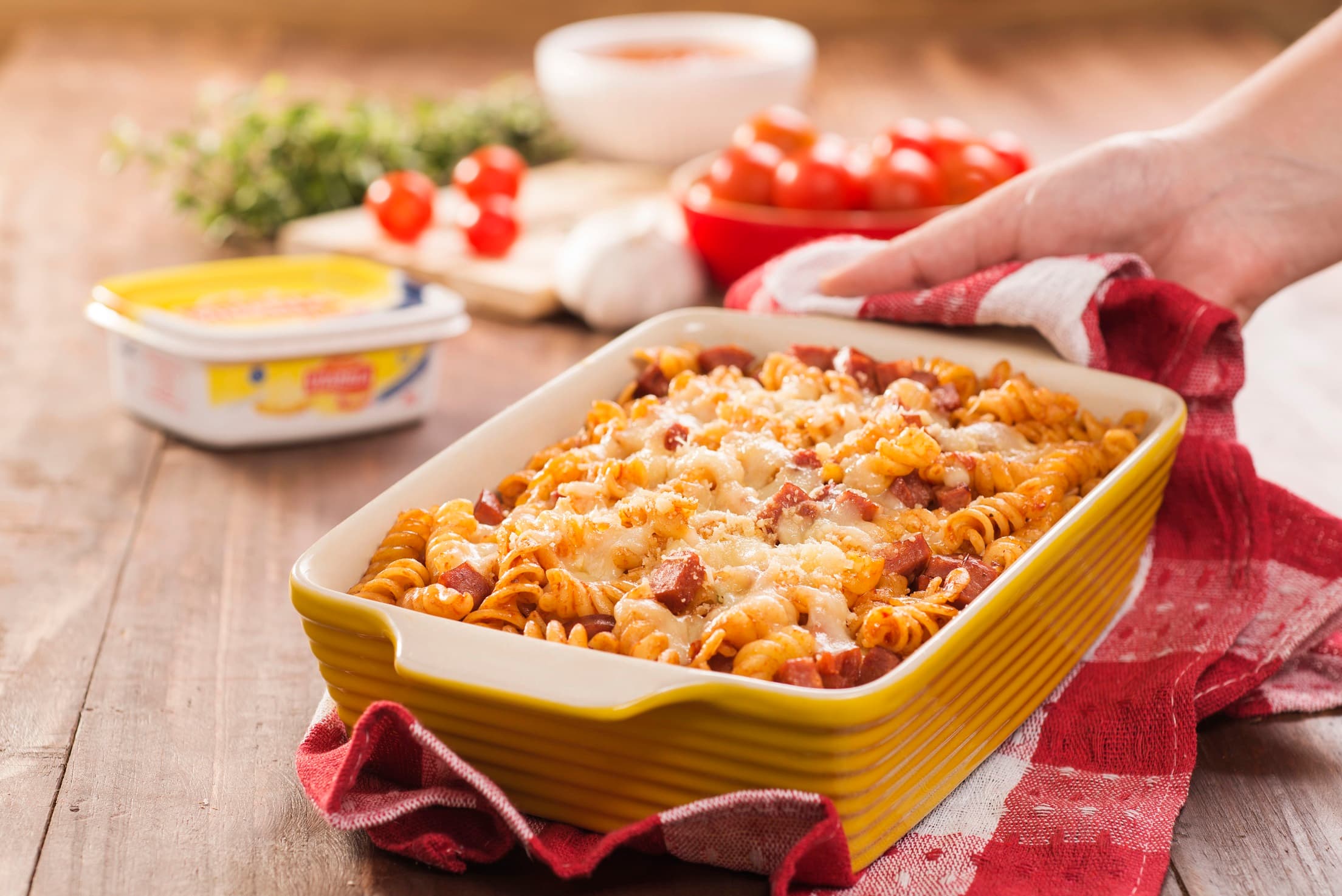 Macarrão Parafuso Gratinado com Calabresa