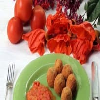 Bolinhas picantes de peixe e camarão