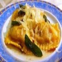 Ravióli de berinjela à moda mediterrânea