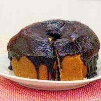Bolo de Cenoura com Cobertura de Chocolate