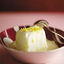 Ovos nevados com creme inglês de laranja