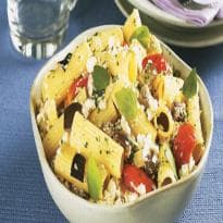 Rigatone ao Molho de Lascas de Bacalhau