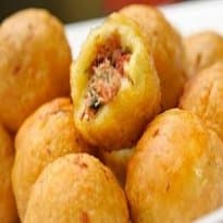 Bolinho de Mandioca Recheado