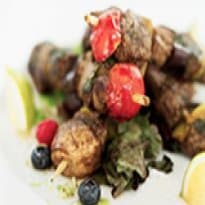 Kebabs com Tomates Refogados