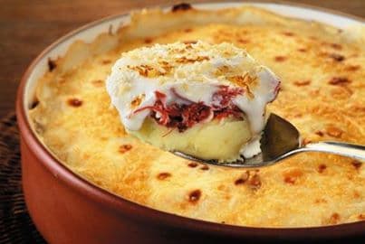 Escondidinho de Carne Seca aos 4 Queijos