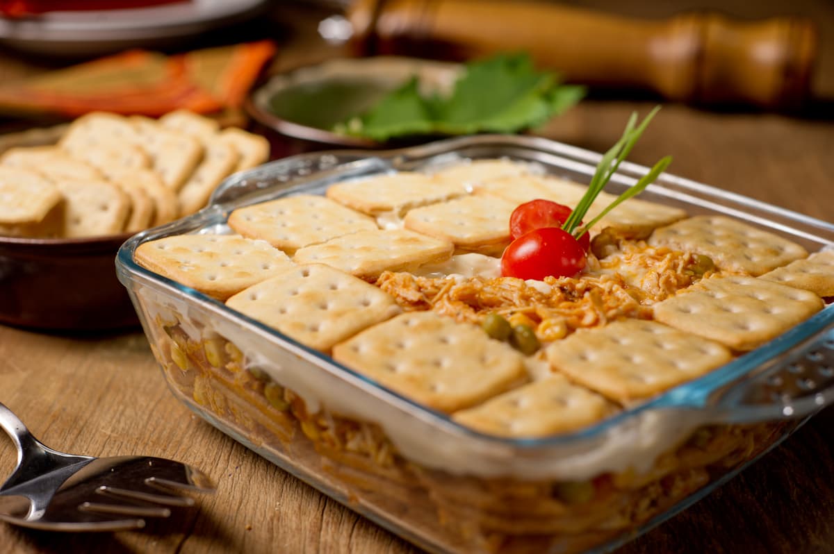 Torta Fria com Biscoitinho Coquetel