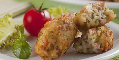 Bolinho de arroz com presunto