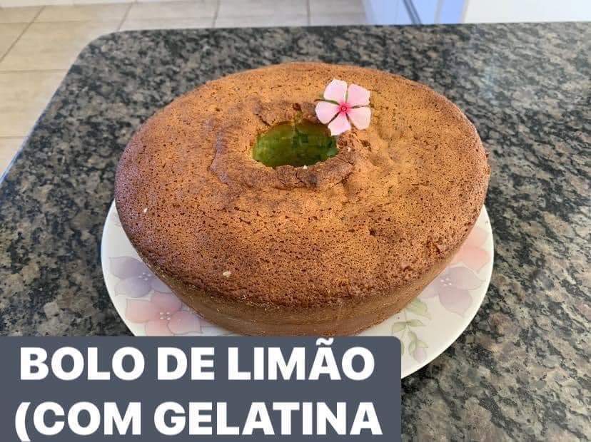 Bolo de Limão com Gelatina