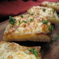 Torrada de queijo e alho