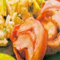 Rolinhos de frango com presunto e bacon