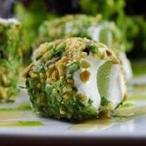 Bombom de queijo de cabra