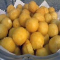 Bolinhos de Queijo Frito