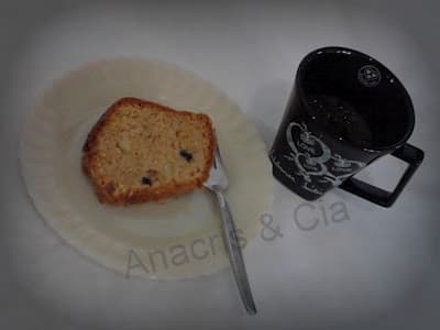 Bolo de casca de maçã com biscoito Maisena