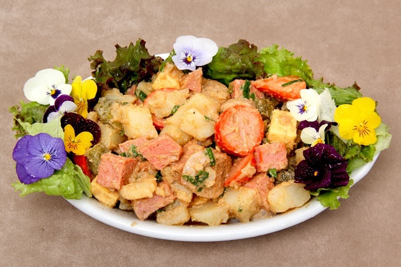 Salada Primaveril Kneipe Schornstein