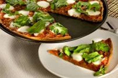 Pizza de Mussarela de Búfala com Rúcula