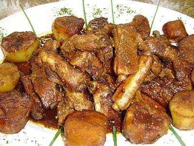 Costelinhas de porco picantes ao forno