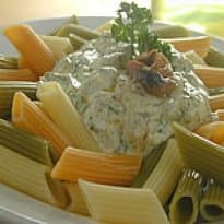 Penne Colorido com Molho de Aliche