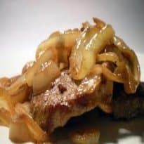 Alcatra Ao Molho De Tomate Acebolado