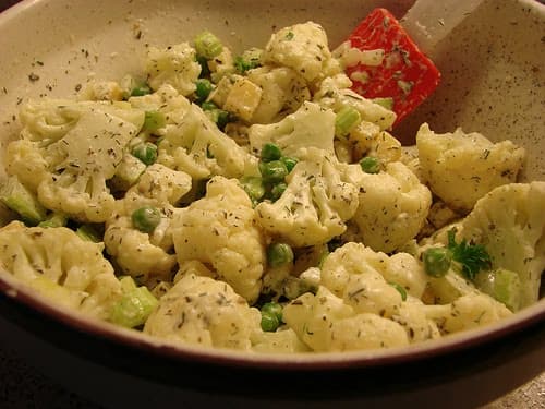 Salada de couve-flor com molho tártaro