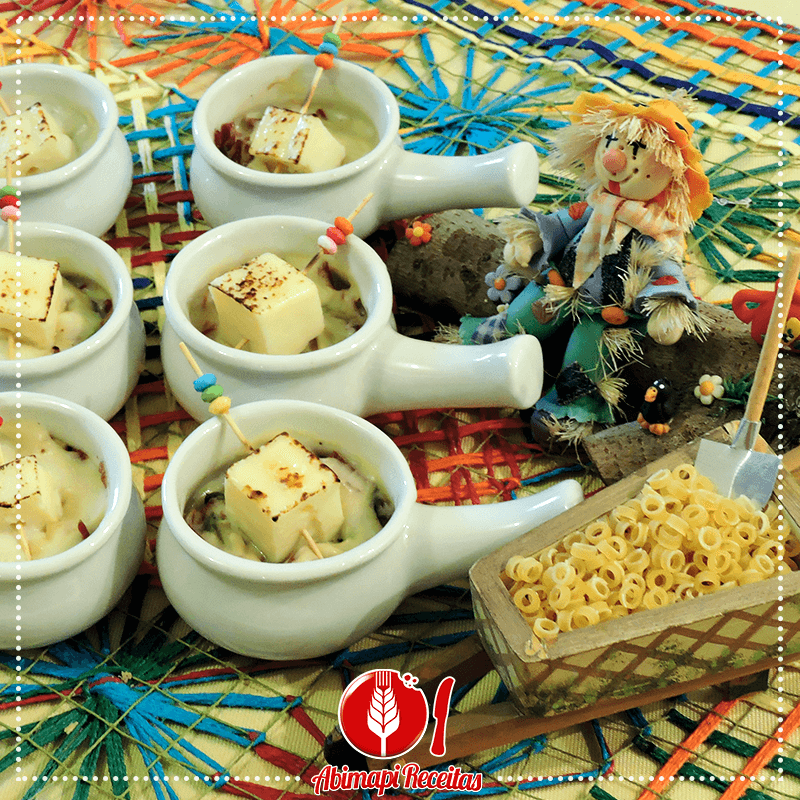 Escondidinho de Macarrão com Carne Seca