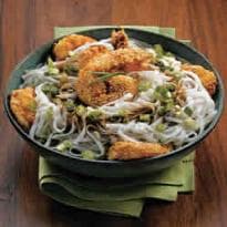 Macarrão oriental com camarão