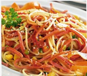 Macarrão com Legumes e Salsicha de Frango