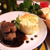 Filé ao Molho de Vinho