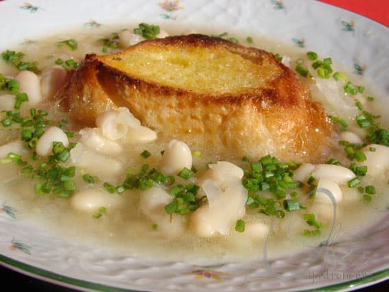 Sopa de Repolho com Feijão Branco