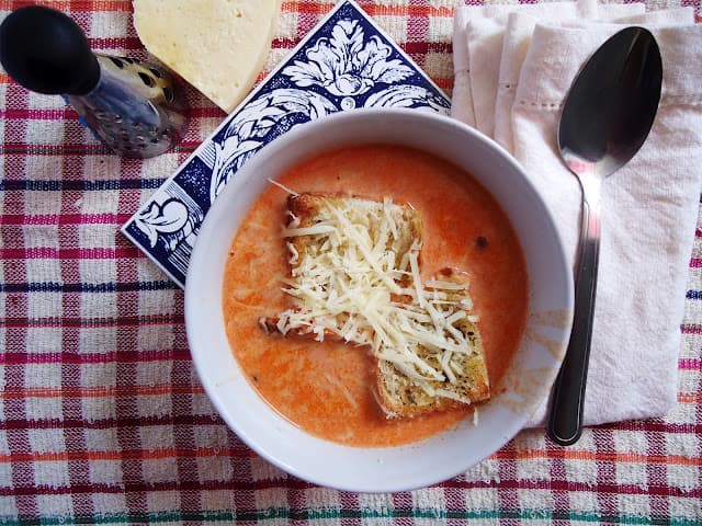 Sopa deliciosa de lentilhas