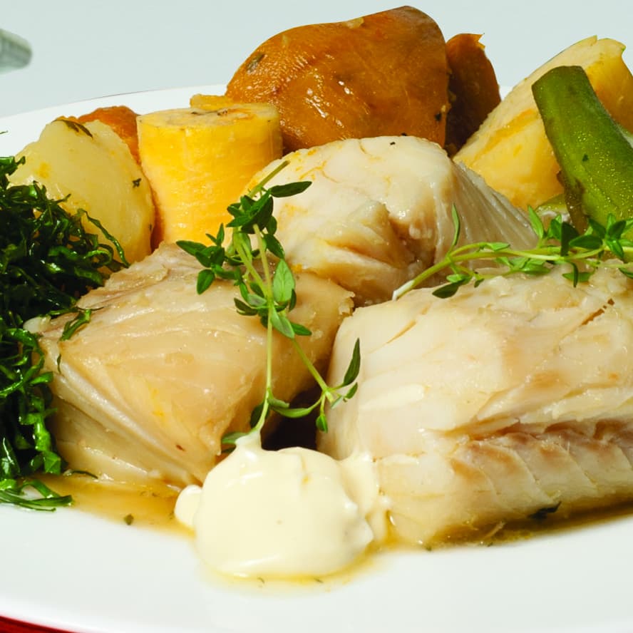 Bacalhau à brasileira com aiolli de limão