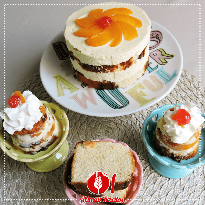 Bolo de Leite em Pó e Pêssegos