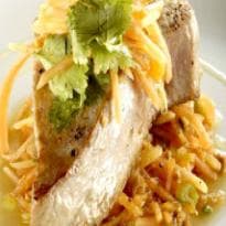 Atum Branco com Salada de Papaya Verde