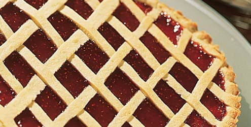 Torta com geleia de framboesa