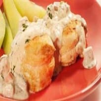 Medalhão de frango com vinho e ervas