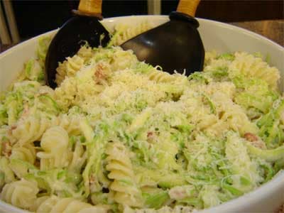 Macarrão parafuso com abobrinha