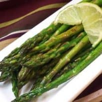 Aspargo ao Alho e Limão