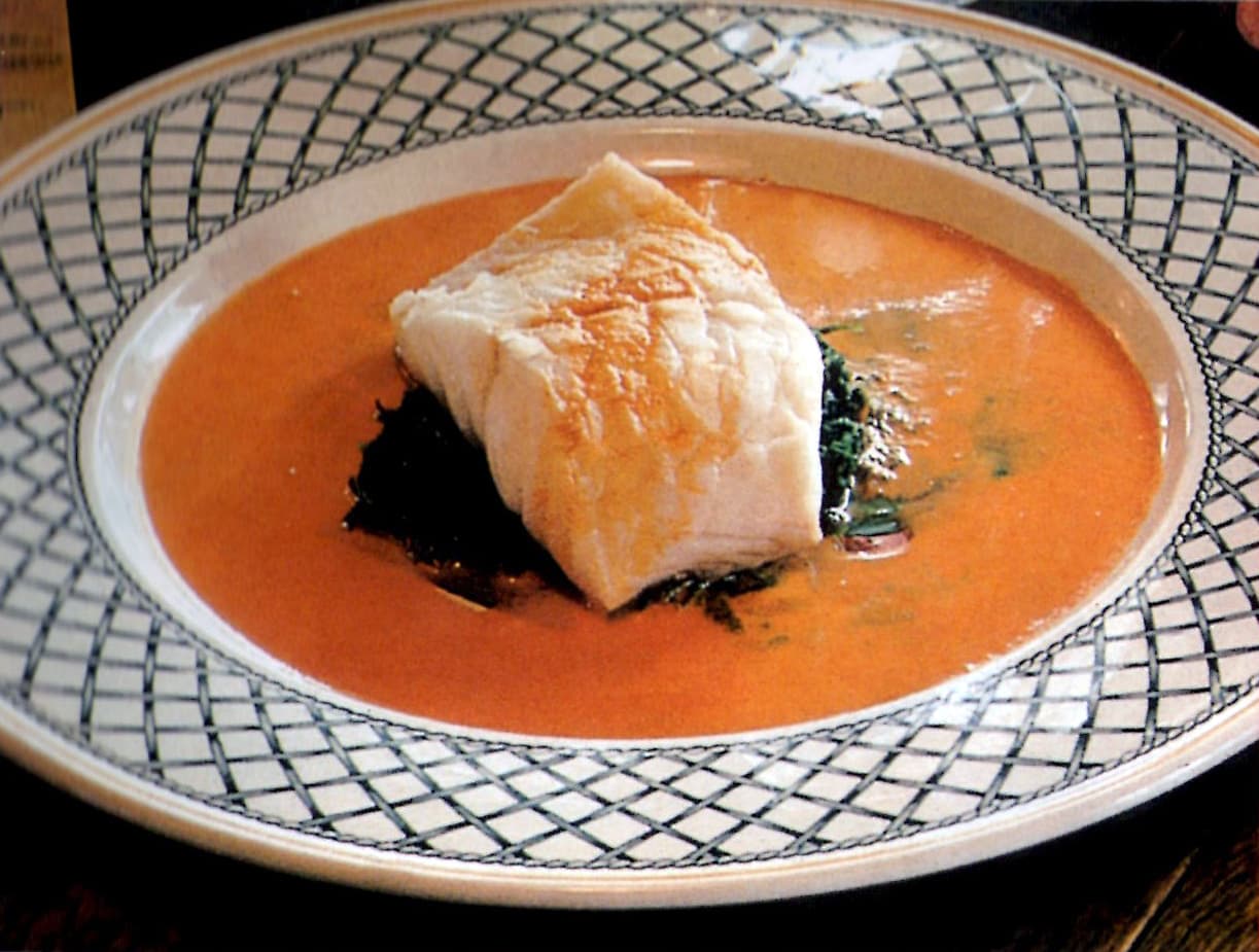 Badejo com Purê de Salsa e Pimentão